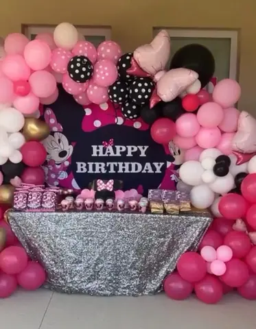 Pink Minnie birthday balloon display